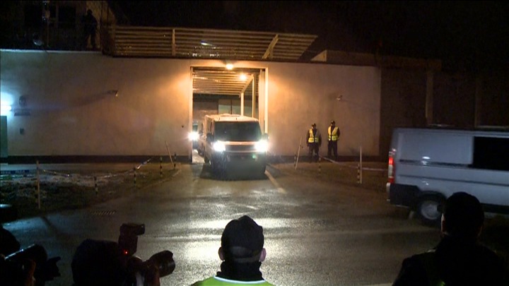 Wyjazd samochodów z rzeszowskiego więzienia Fot:TVN24/x-news