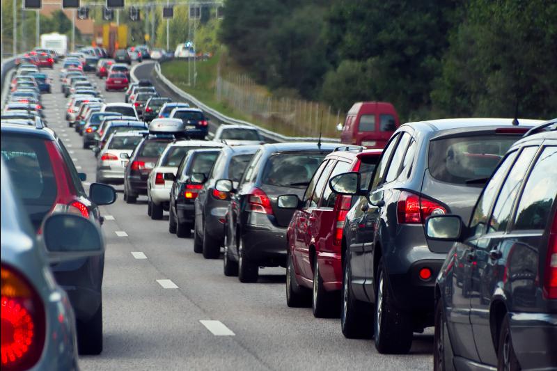 UE postuluje:Montować ograniczniki prędkości w autach!