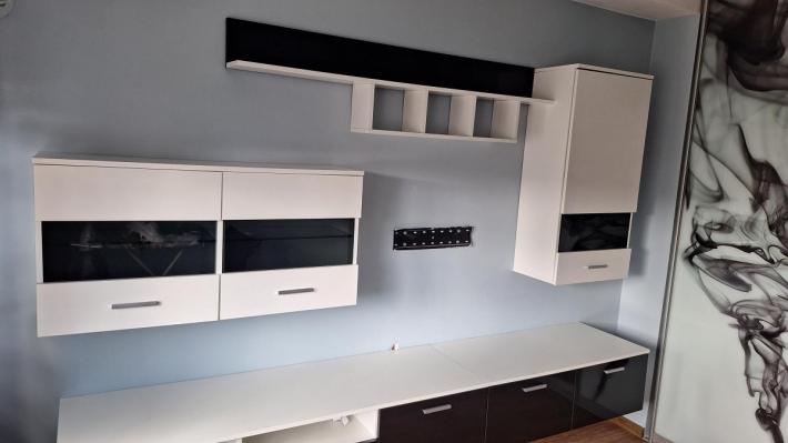 meble wiszące ,szafki