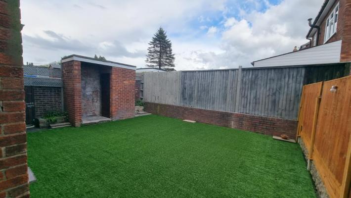 Dom 1 bedroom w Cannock, podjazd, ogród