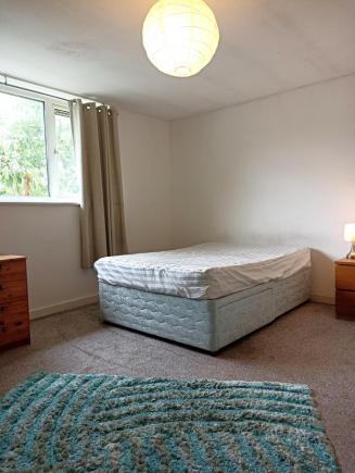 DUŻY POKÓJ W SPOKOJNYM DOMU