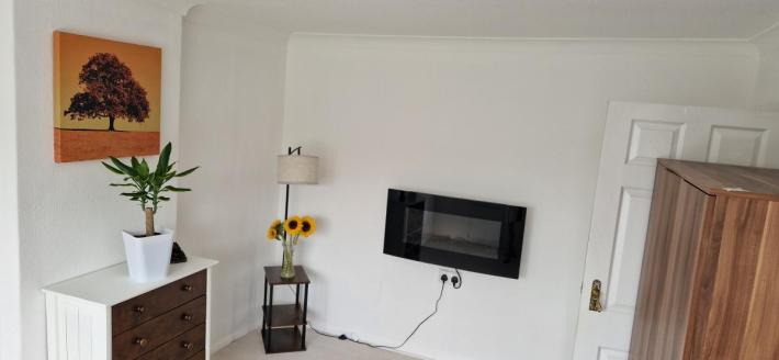 POKÓJ, SOLIHULL, blisko JLR