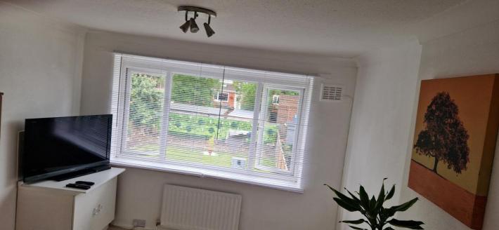 POKÓJ, SOLIHULL, blisko JLR