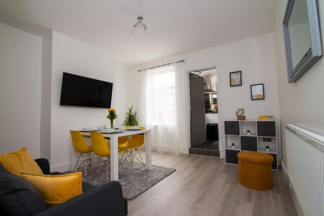 Pokój w Walsall -legalna umowa i cichy dom