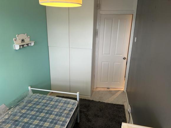 Pokoj 1os Sheldon B33