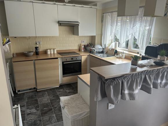 Pokoj 1os Sheldon B33