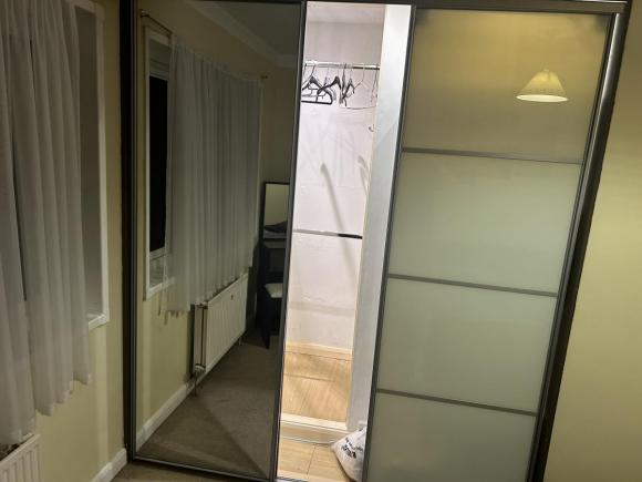 Duzy pokoj na Sheldon