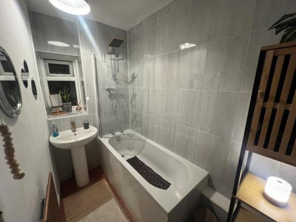 Kingshurst B37 bez depozytu (garaż)