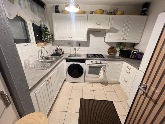 Kingshurst B37 bez depozytu (garaż)