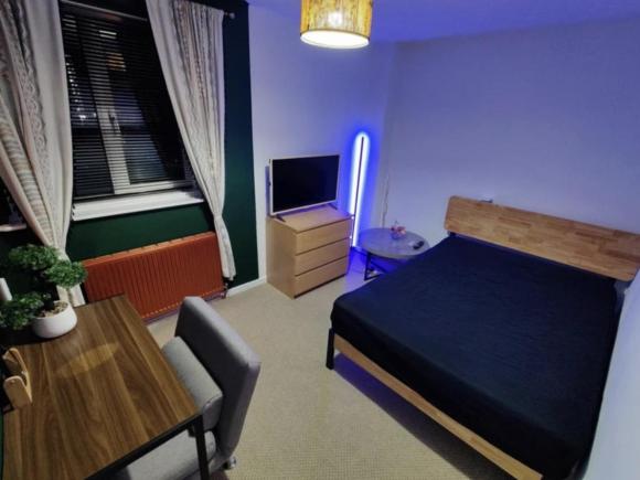 Pokój bez depozytu B37