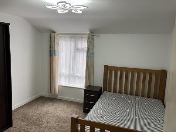 Duży pokój Shard End B34