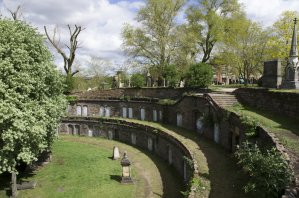 Tajemnicze grobowce na Warstone Lane Cemetery